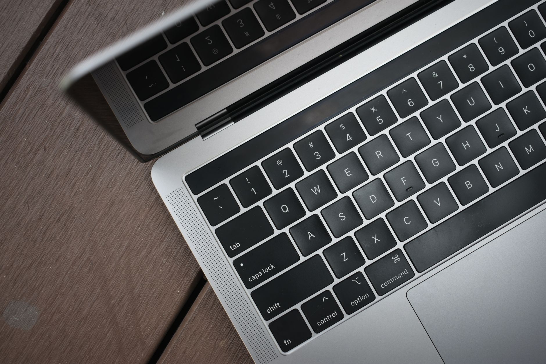 iOS 18.6 Beta 2: New AuthenticationServices, Passkey Enhancements, and Managed Apple ID Security for Enterprise
